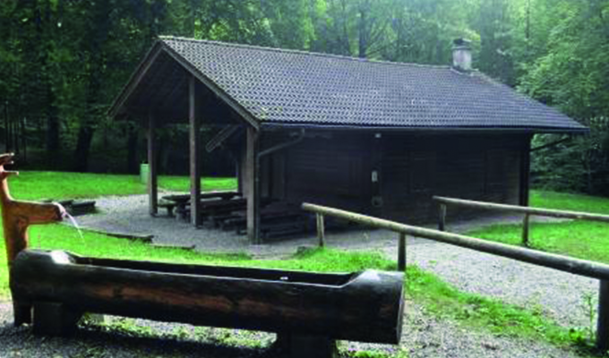 salles-_0057_cabane_extérieur.jpg