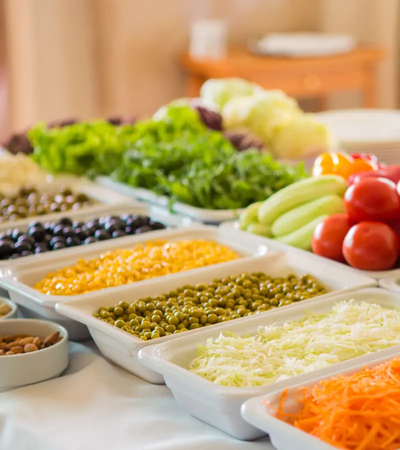 Accompagnements : Grand buffet de salades